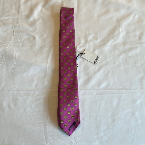 $150 Moschino Bear Print Logo Silk Necktie Tie NWT - Picture 2 of 5